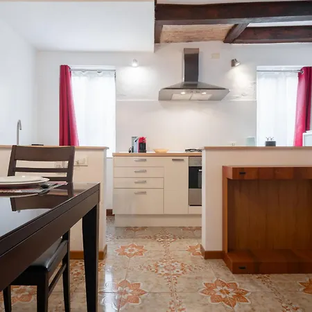 New 3 Min To Biennale-typical Venetian Home-le Ancore Apartment