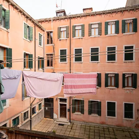 Apartmán New 3 Min To Biennale-typical Venetian Home-le Ancore Benátky